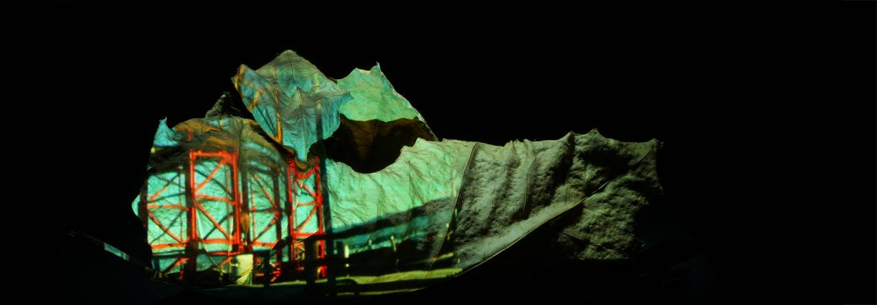 Fragiles Gut, Projektionen, Güterbahnhof, urbaner Transfer, Installation, zerbrechliche Fracht